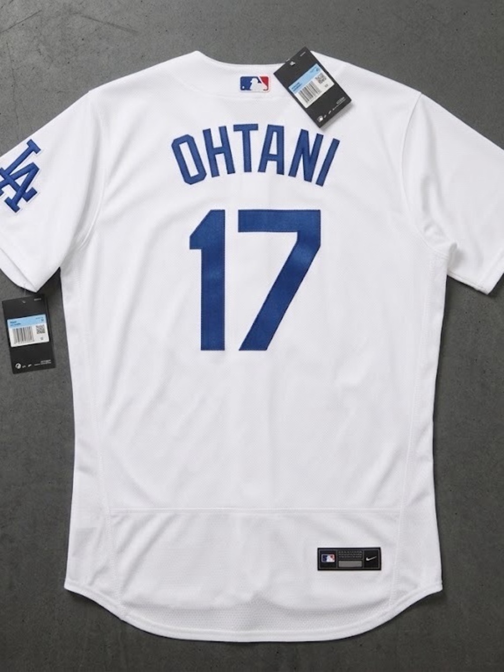 Nike White Los Angeles Dodgers Ohtani #17 Replica Jersey